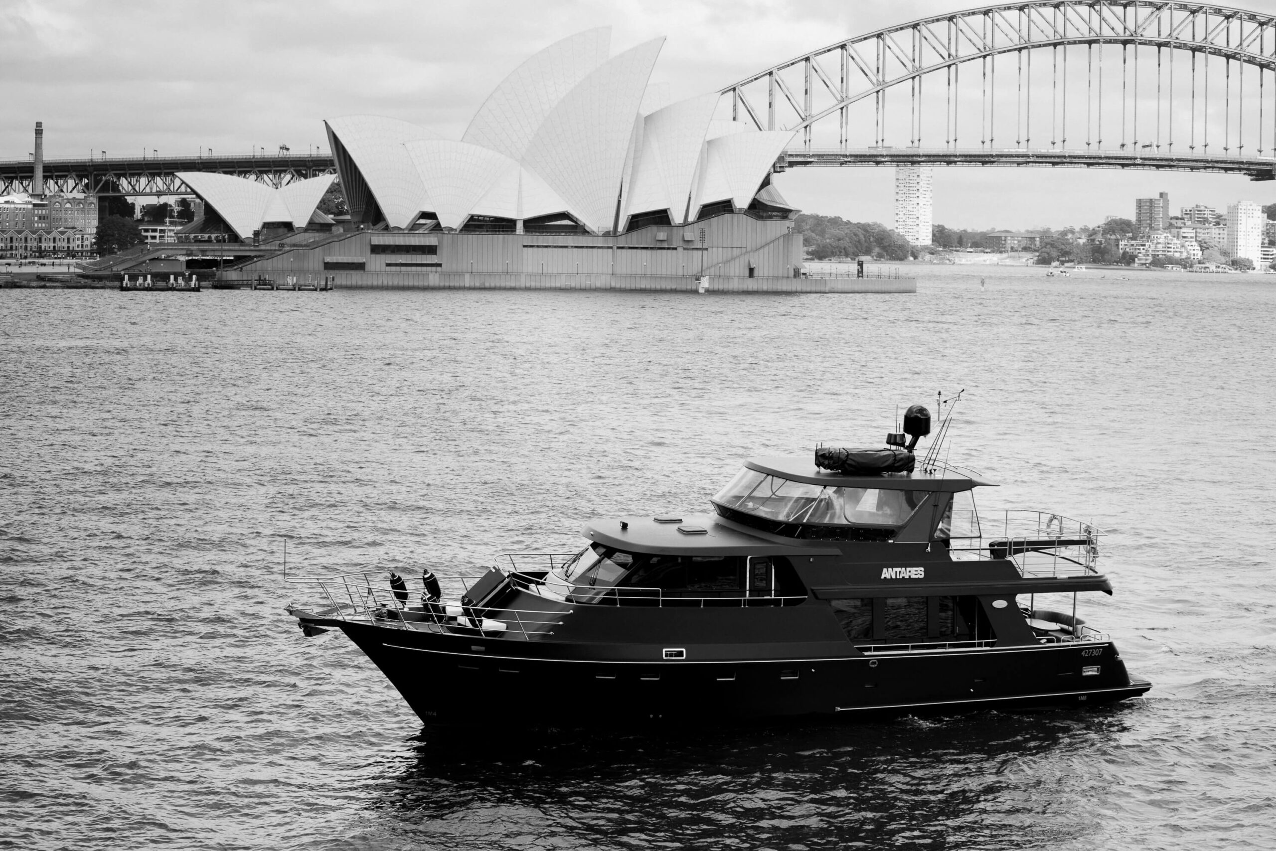 Antares boat hire sydney